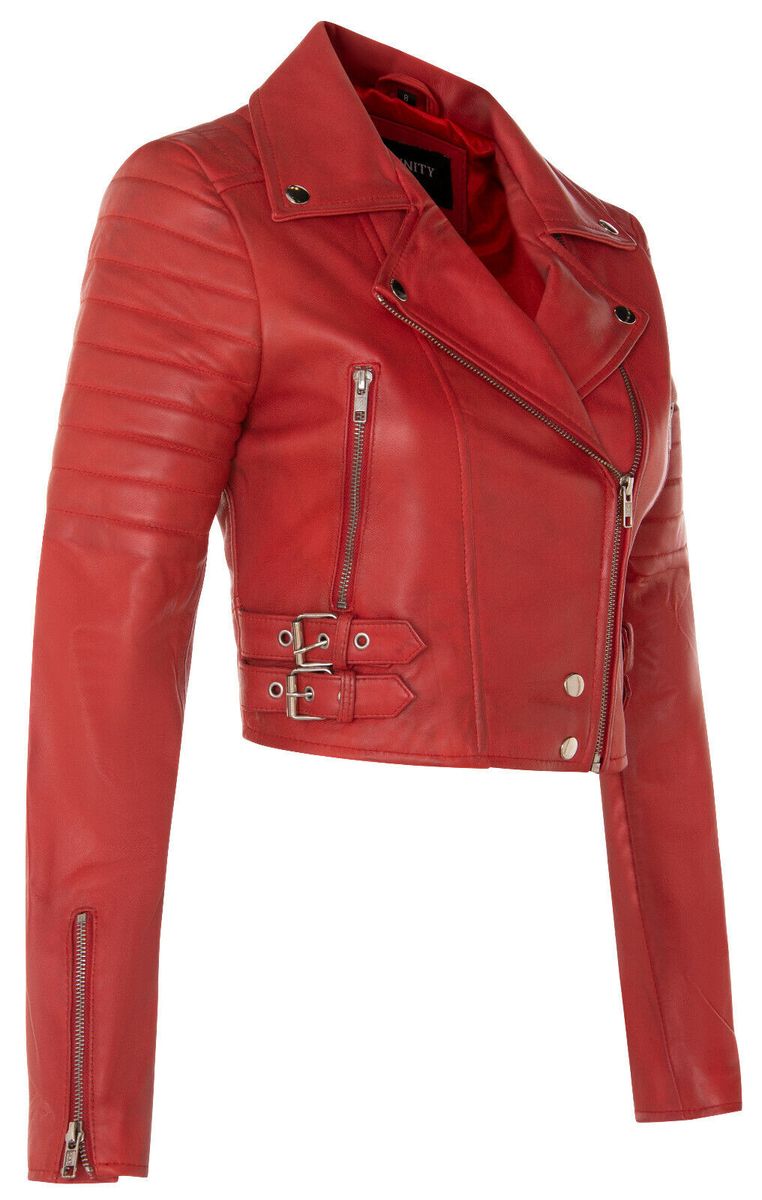 Kurze Lederjacke im Biker-Stil