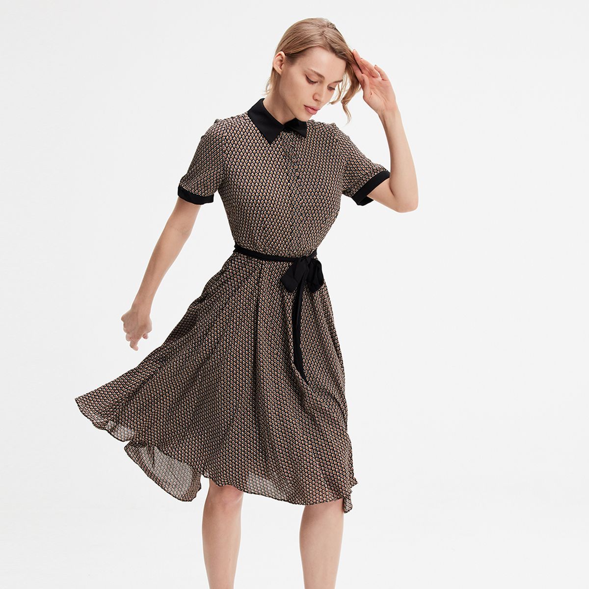 Bedrucktes Hemdkleid mit Gürtel