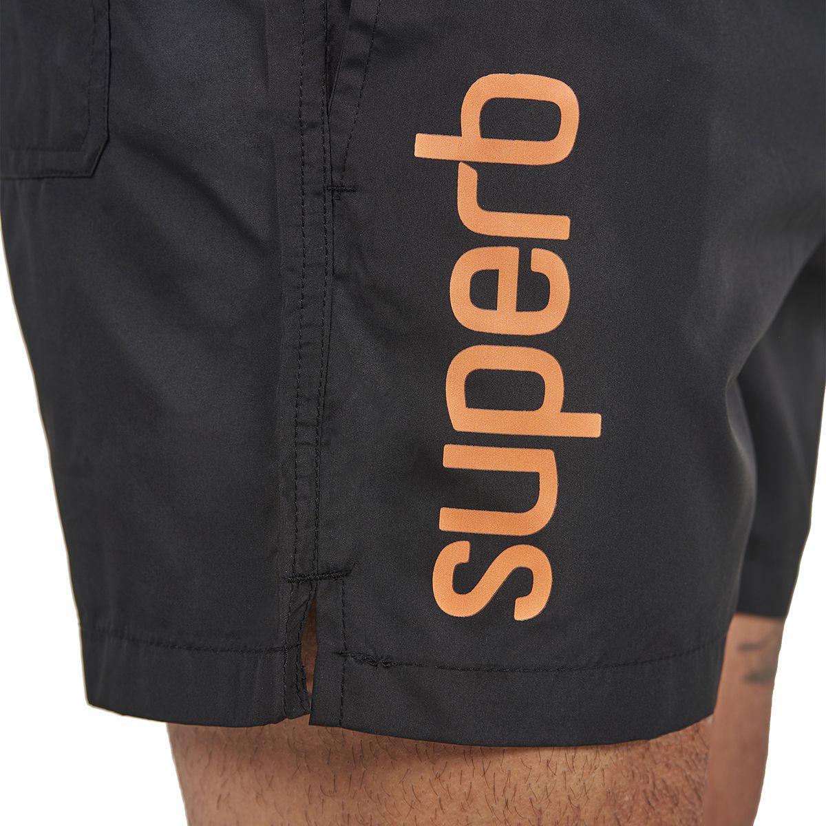 Kurze Badeshorts mit Kordelzug