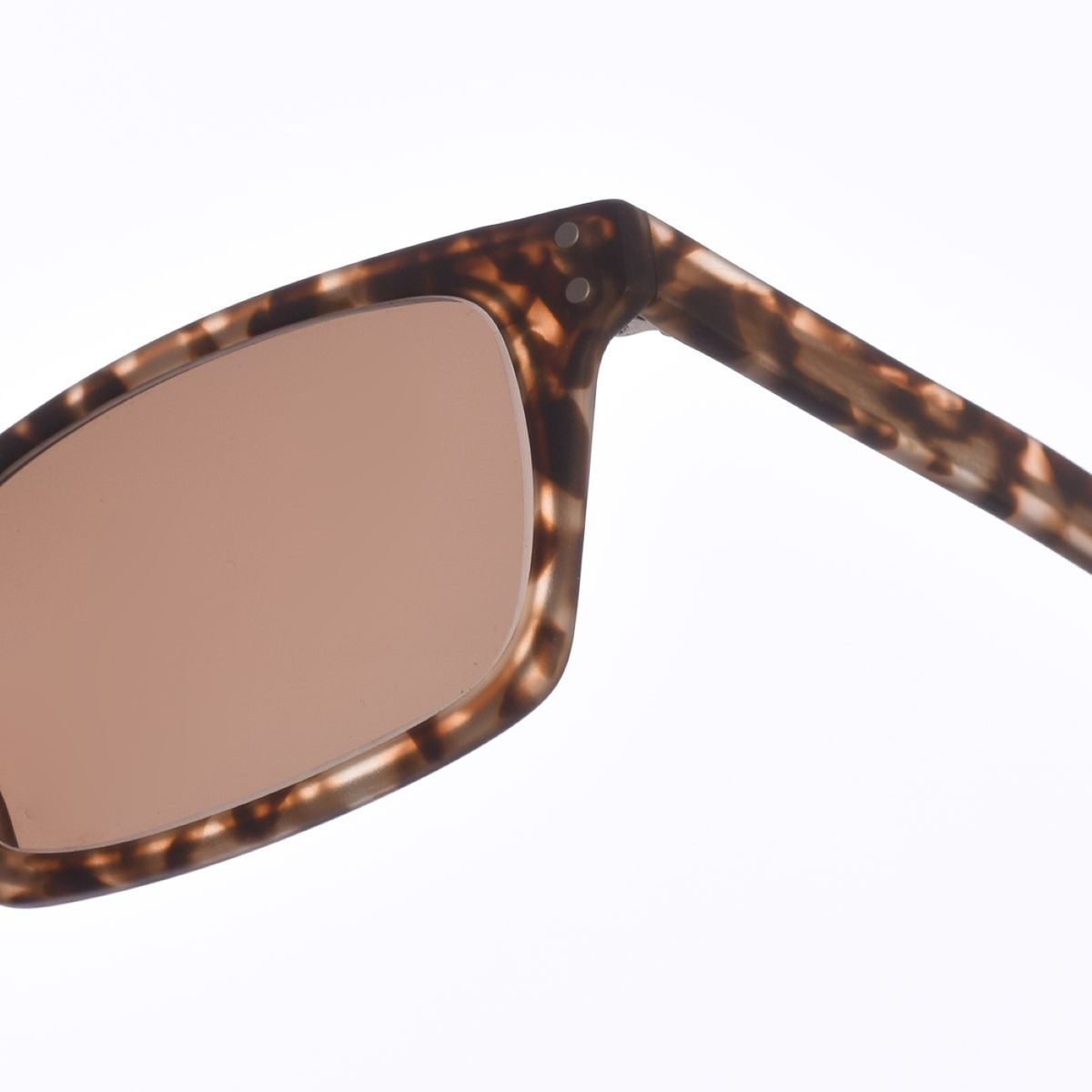 Rechteckige Acetat-Sonnenbrille mit Hornoptik
