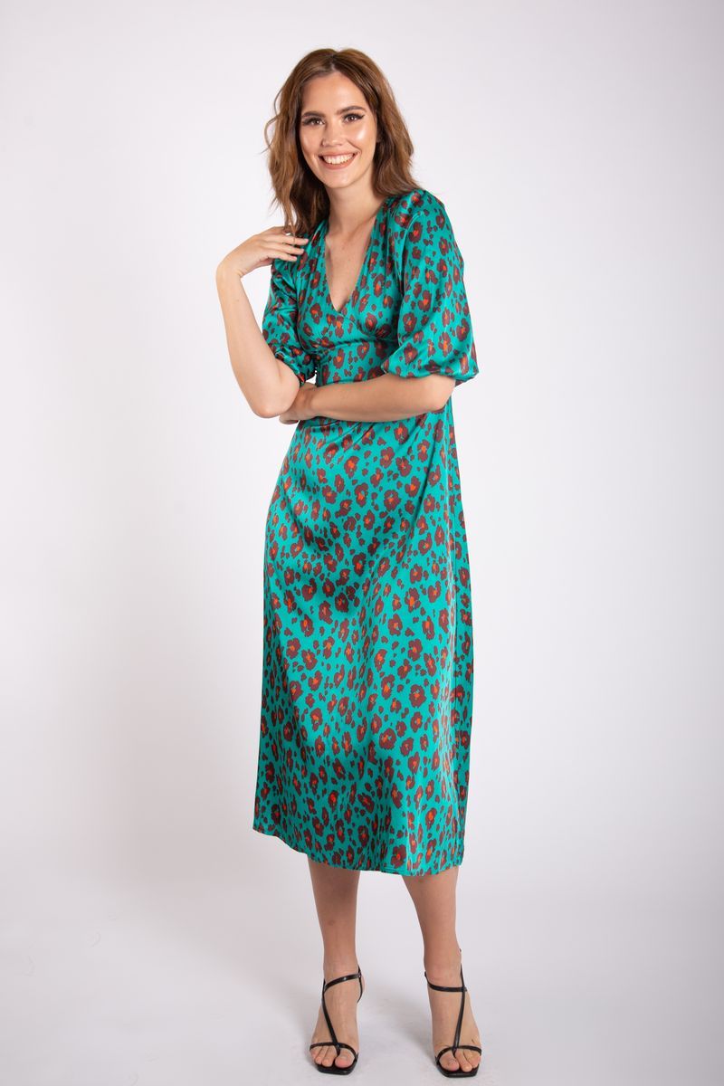Türkisfarbenes Midikleid mit Tiermuster