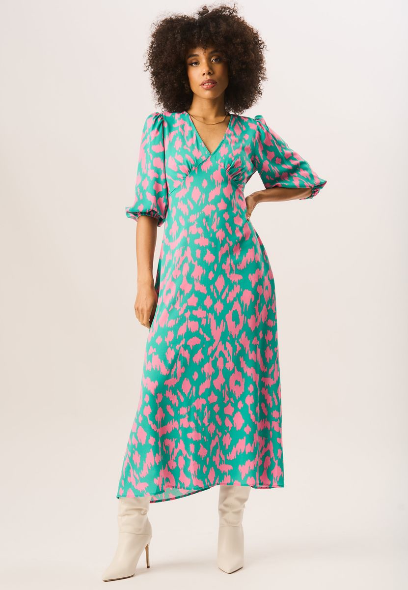 Türkisfarbenes Midikleid mit Tiermuster