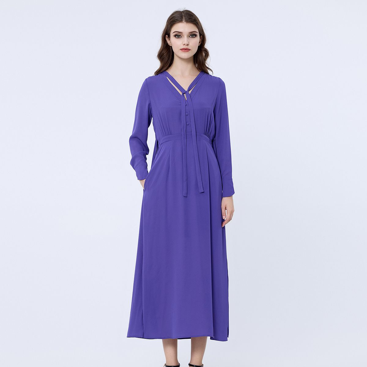 Elegantes Langarm-Midikleid