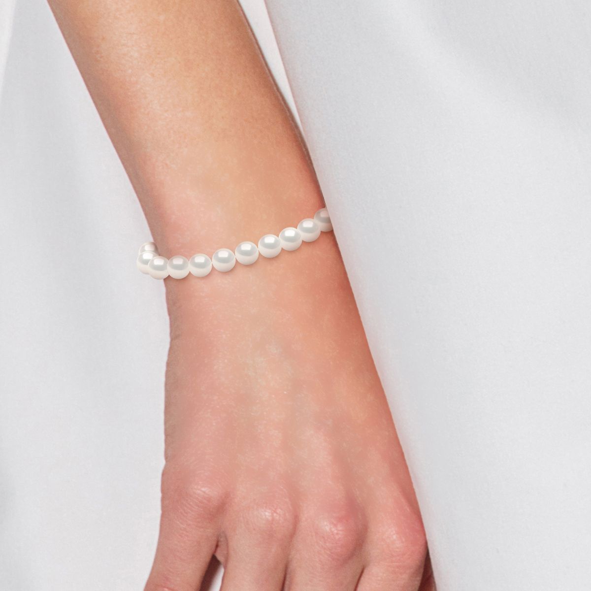 Elegantes Armband mit Süßwasserperlen
