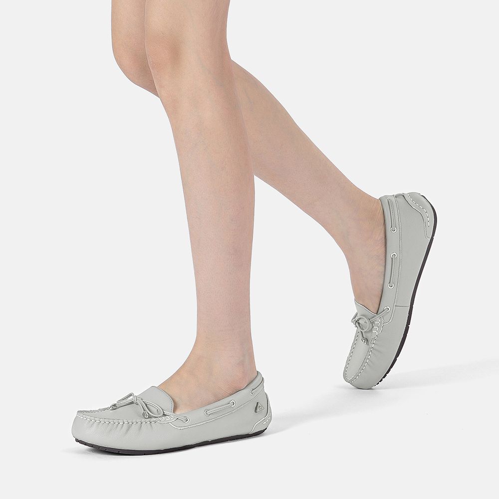Zeitlose Leder-Mokassins Slipper