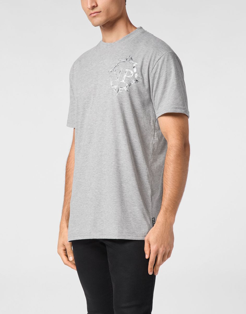 Modernes T-Shirt mit Grafiklogo