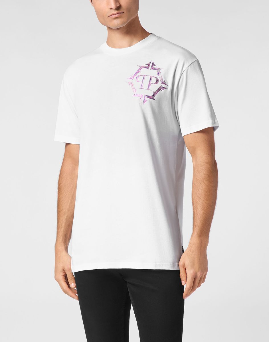 Modernes T-Shirt mit Grafiklogo