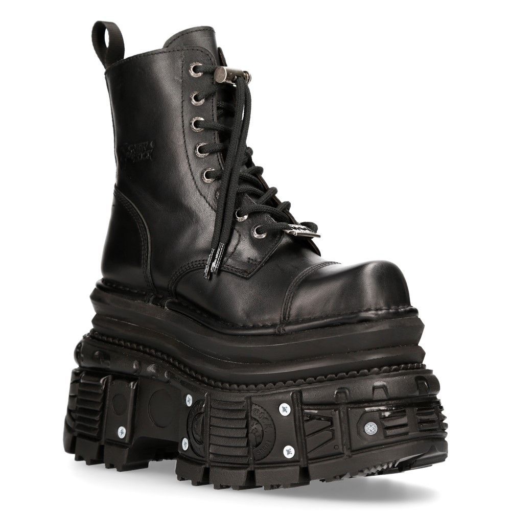Schwarze Leder Plateaustiefel im Militärstil