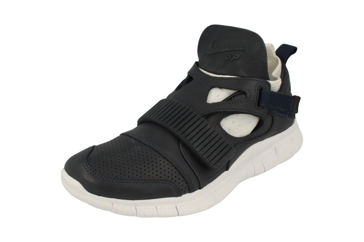 Nike Free Huarache Carnivore Sneaker