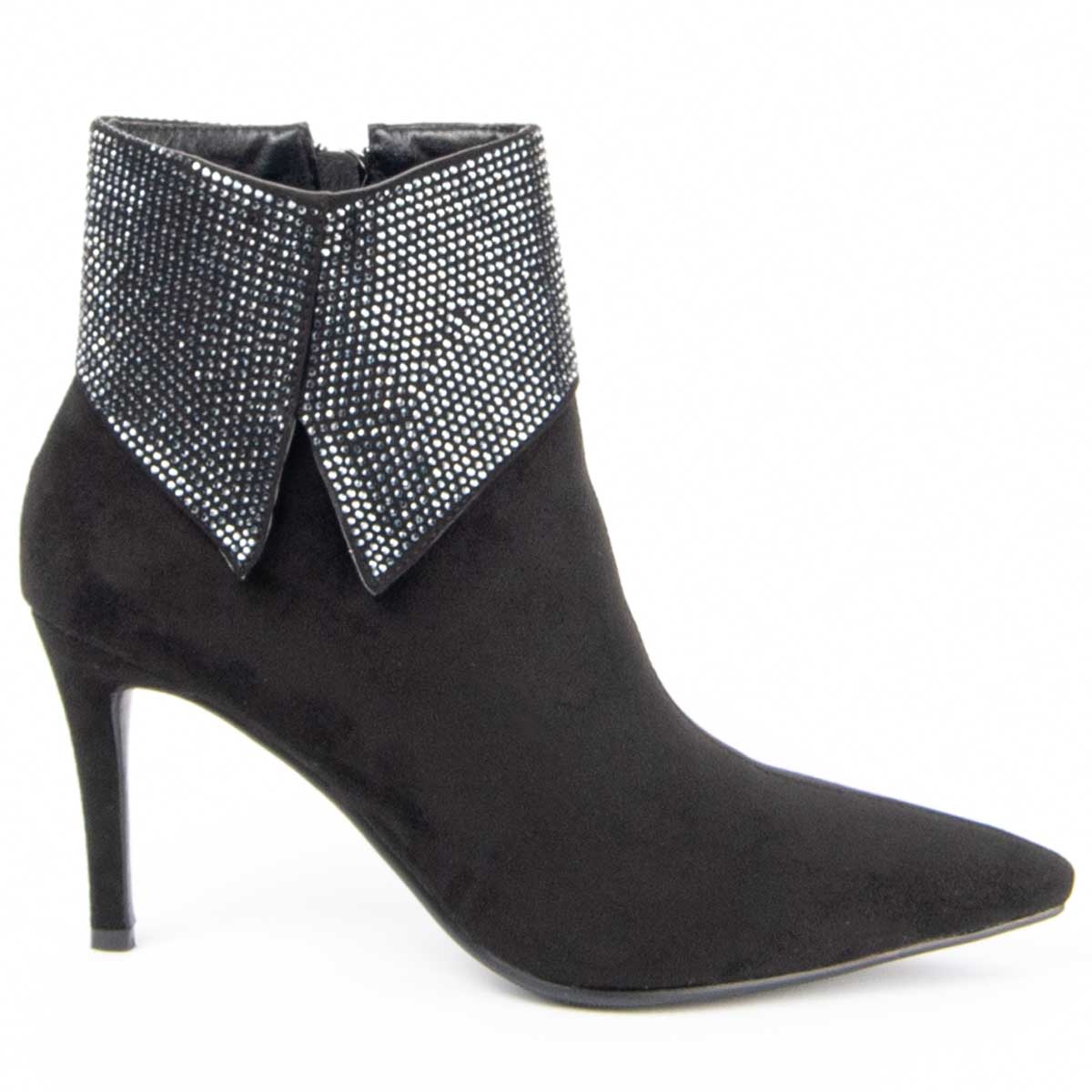 Spitz zulaufende Stiefeletten mit Strassbesatz