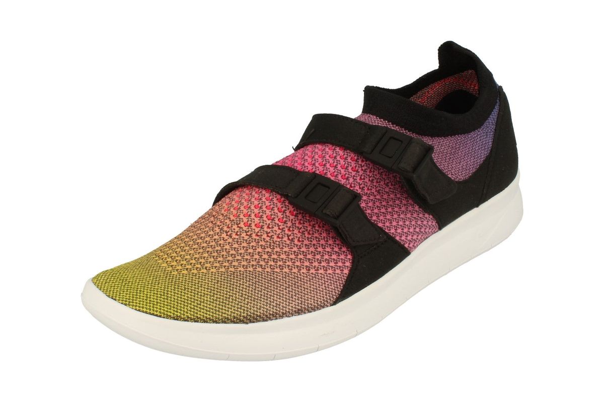Moderner Strick Schlupf Sneaker