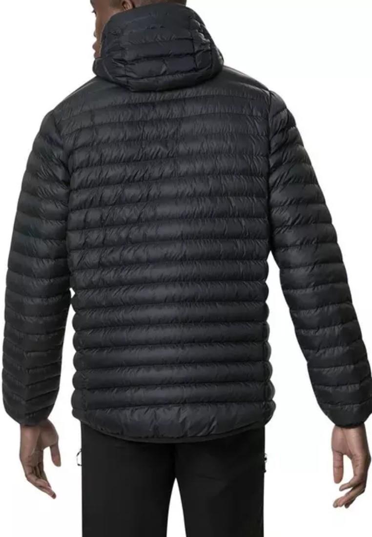 Leichte isolierte Pufferjacke mit Kapuze