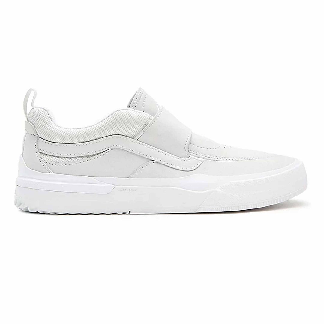Minimalistischer weißer Slip-On Sneaker