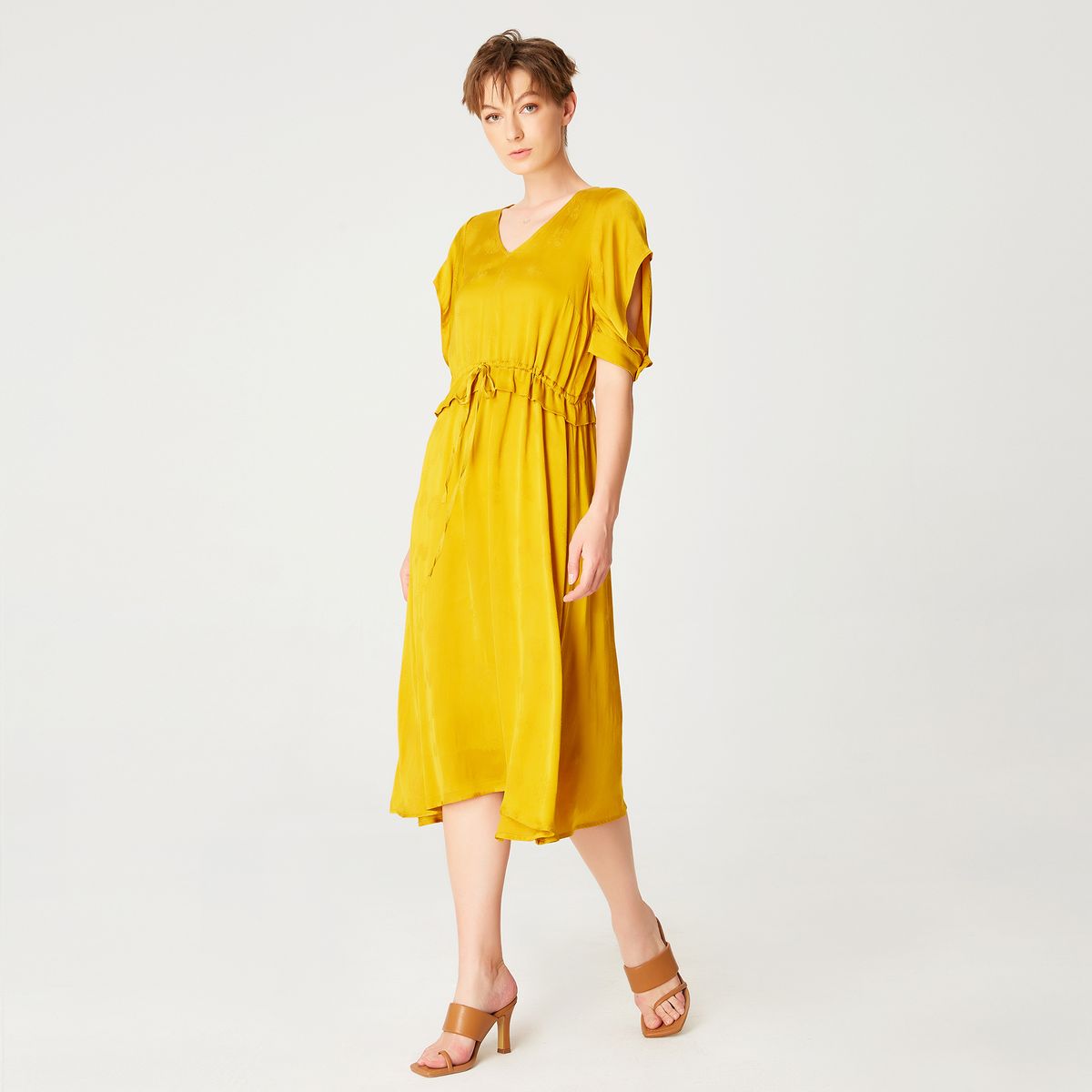 Fließendes Jacquard-Satin-Midikleid