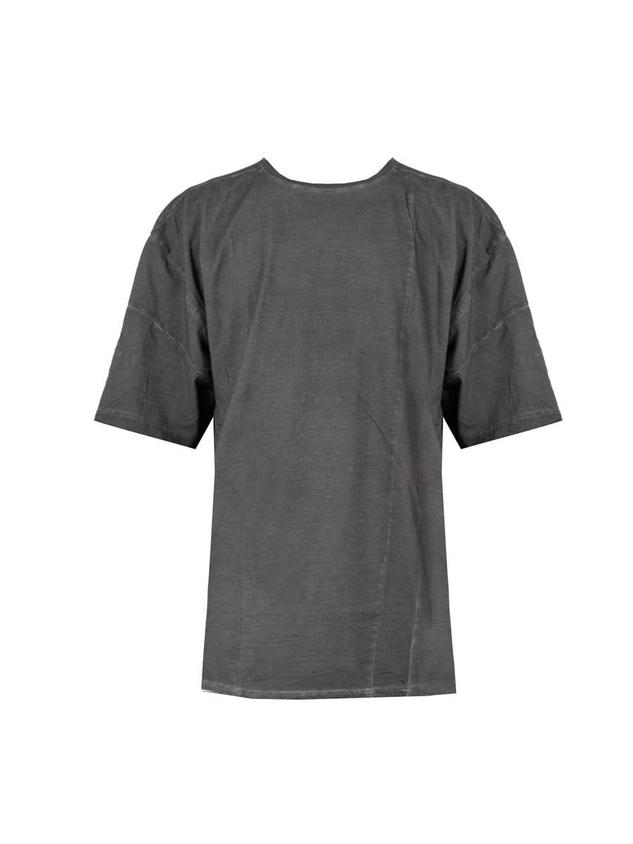 Übergroßes T-Shirt mit überschnittenen Schultern