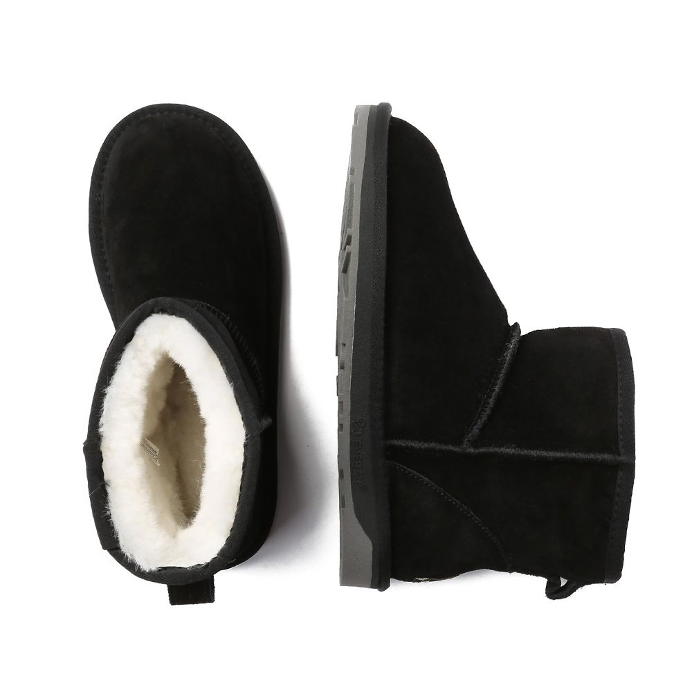 Klassische Mini-Stiefel aus Schafsfell-Wildleder
