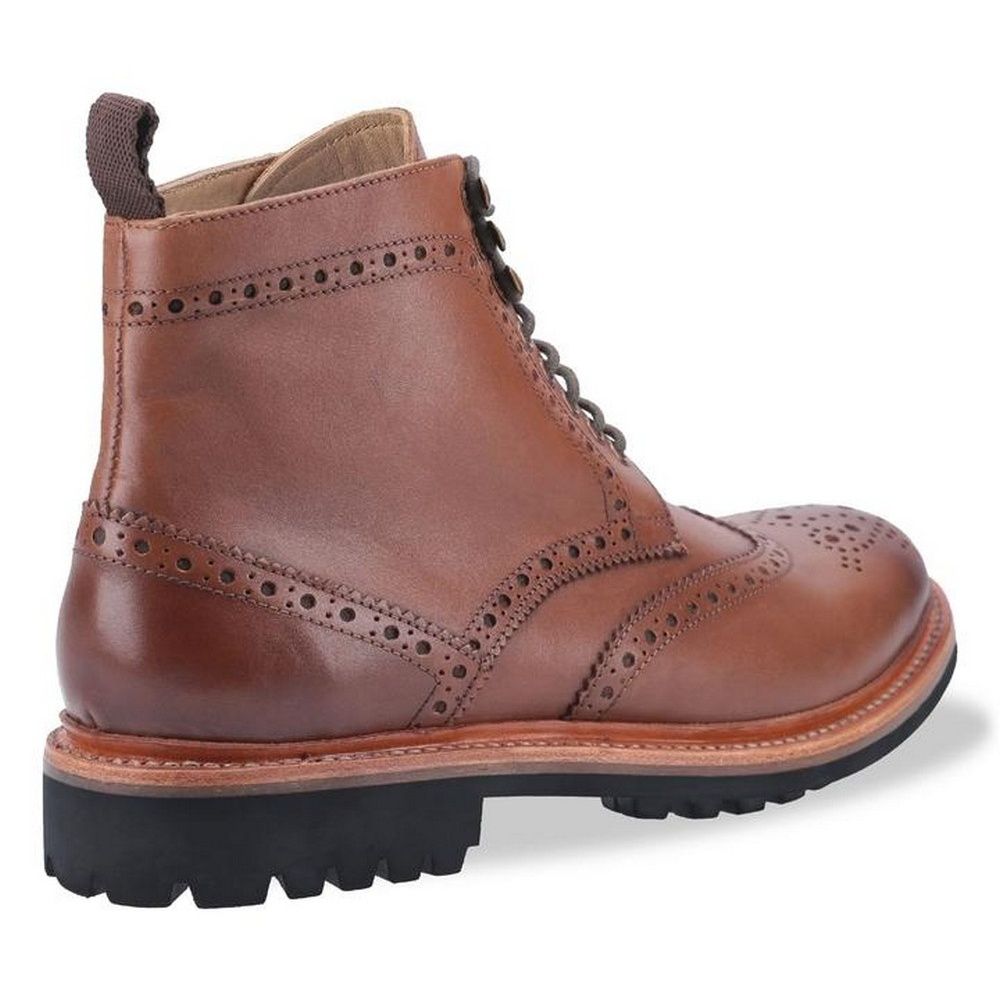 Klassische Lederstiefel mit Wingtip-Brogue
