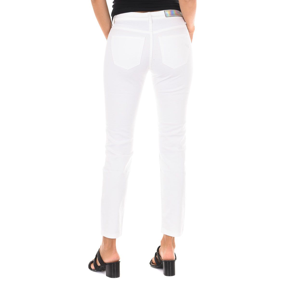 Slim-Fit-Denim mit hoher Taille
