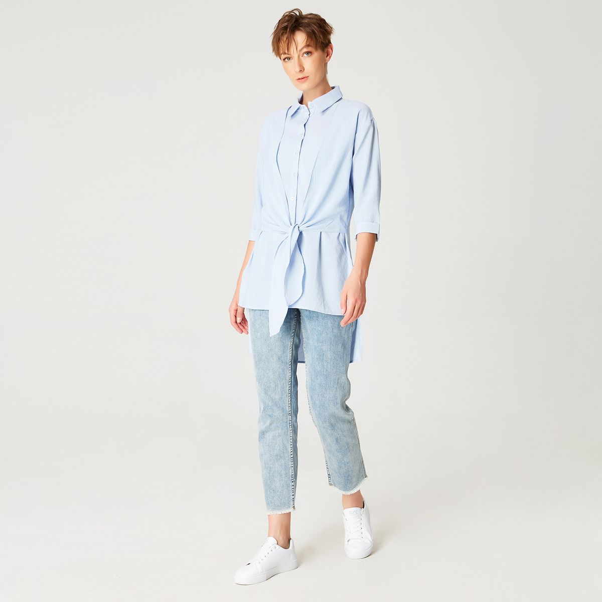 Longshirt mit Knotendetail und Paneelen