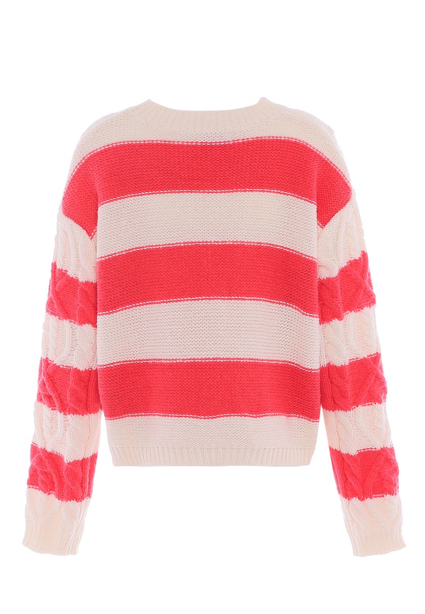 Gestreifter Grobstrickpullover mit Rundhalsausschnitt