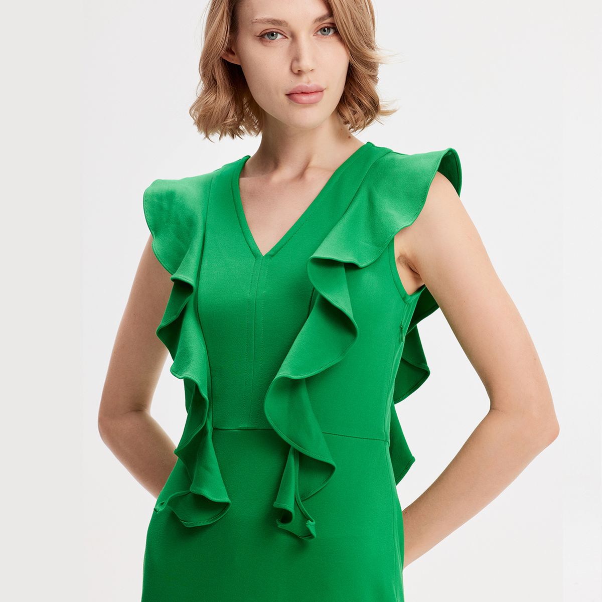 Elegantes Midi-Kleid mit Rüschensaum