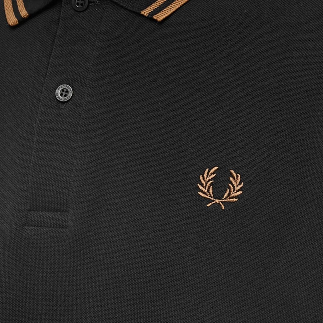 Langärmliges Poloshirt mit Doppelstreifen
