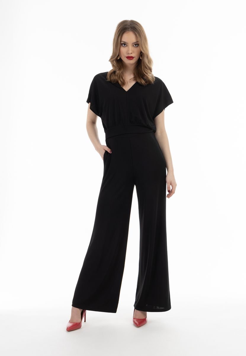 Weitbeiniger roter Jumpsuit mit V-Ausschnitt