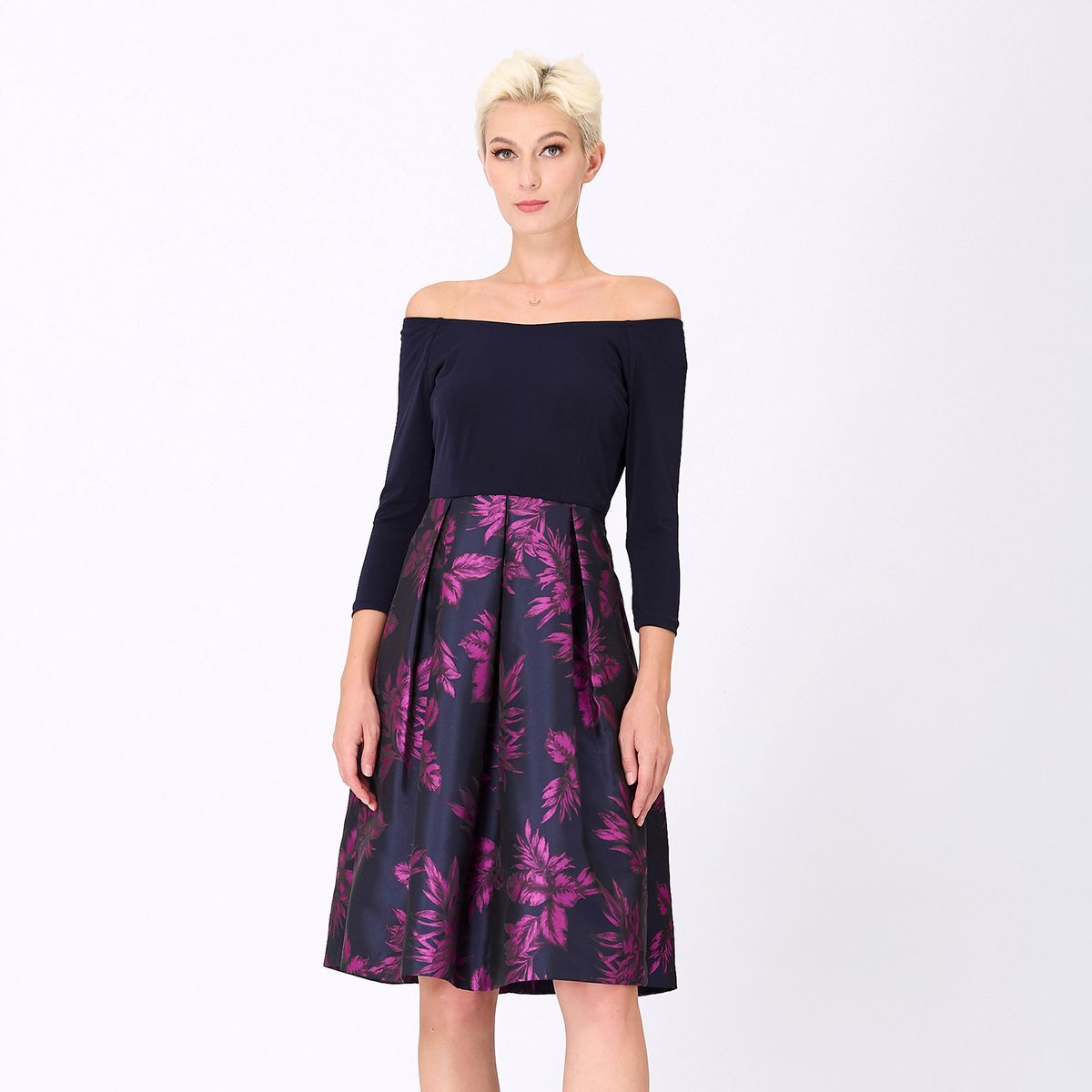 Schulterfreies Kleid aus floralem Jacquard-Bi-Material