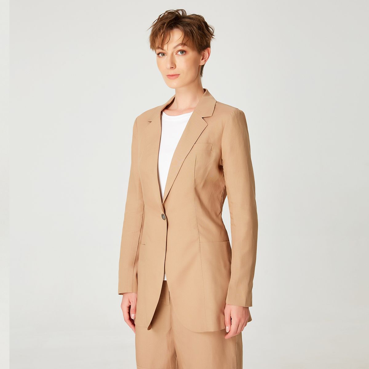 Maßgeschneiderte Blazerjacke mit Nadelstreifen