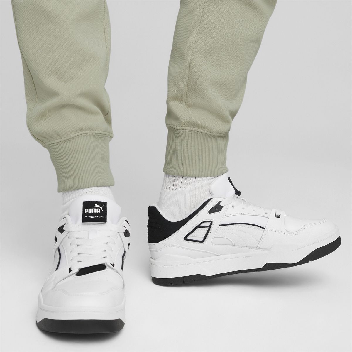 Basketball-Sneaker im Retro-Look