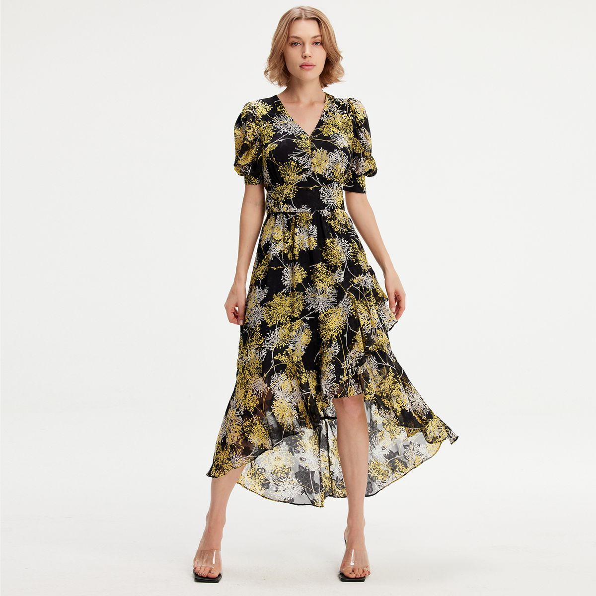 Kleid mit Blumenmuster und hohem Saum