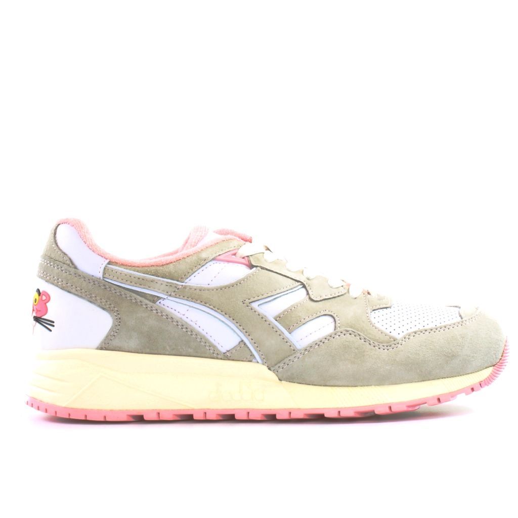Retro-inspirierte Pink Panther Sneaker