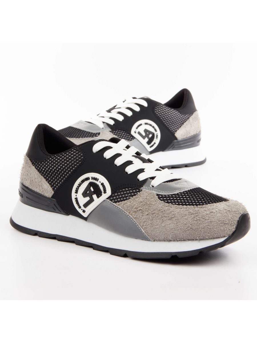 Urbaner Low-Top Retro-Sneaker