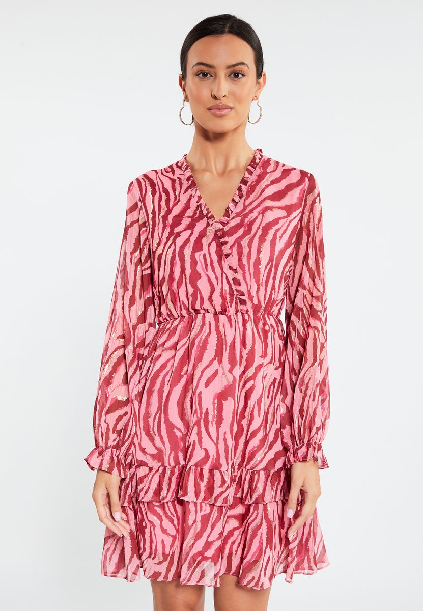 Kurzes Kleid mit Tigerprint und Rüschen