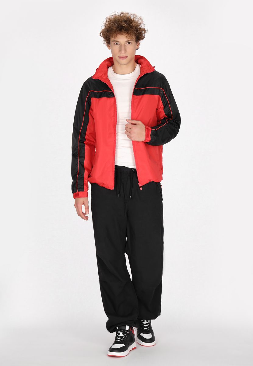 Sportliche Kapuzenjacke mit Colourblocking