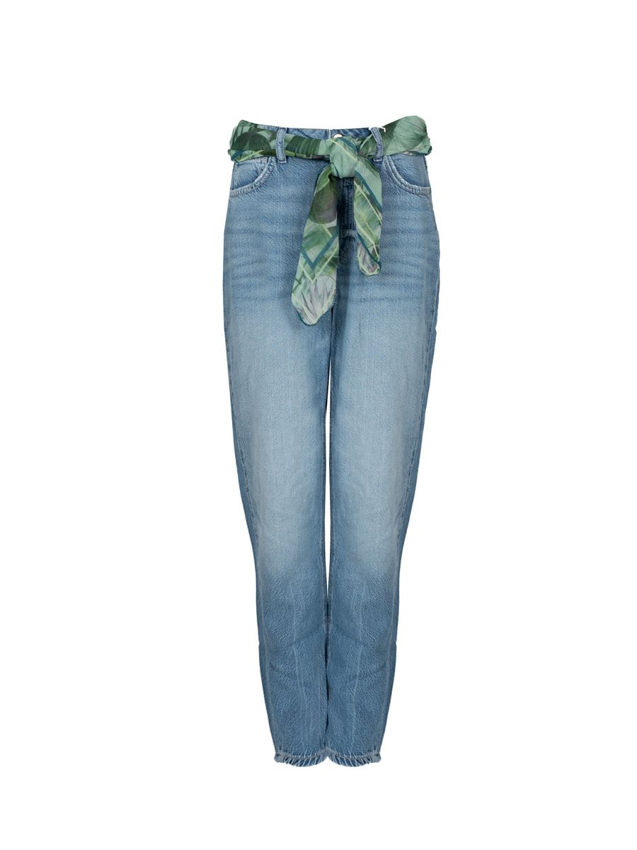 Mom-Fit Jeans mit hoher Taille und Halstuch