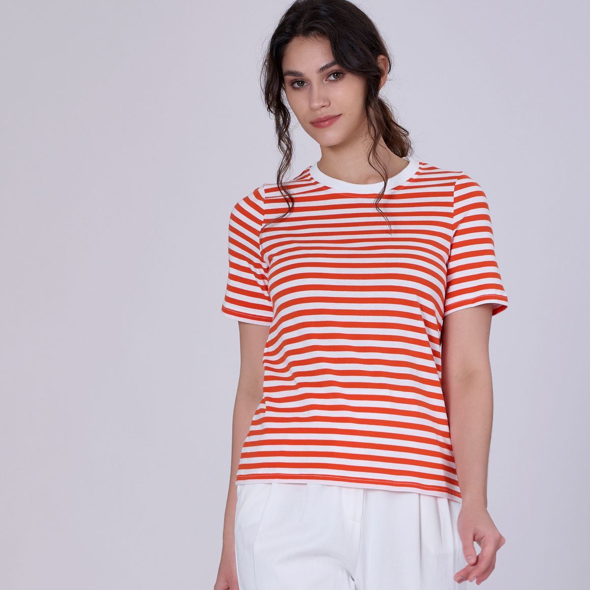 Gestreiftes Baumwoll-T-Shirt mit Rundhalsausschnitt