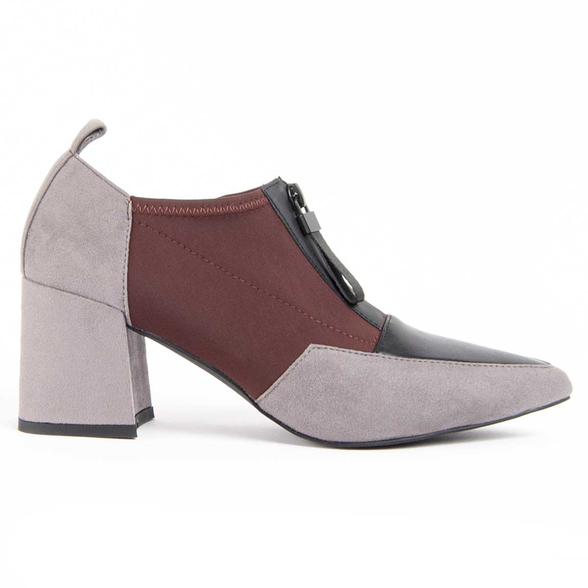 Stiefelette mit Blockabsatz und spitzer Zehenpartie