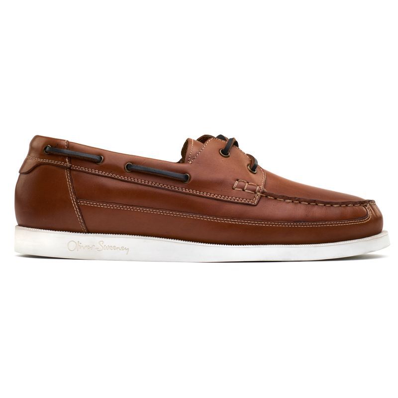 Tan Leder Bootsschuhe mit weißer Sohle