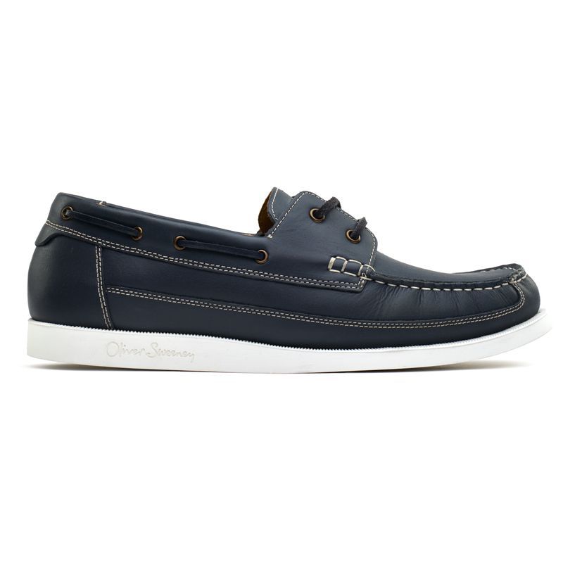 Tan Leder Bootsschuhe mit weißer Sohle