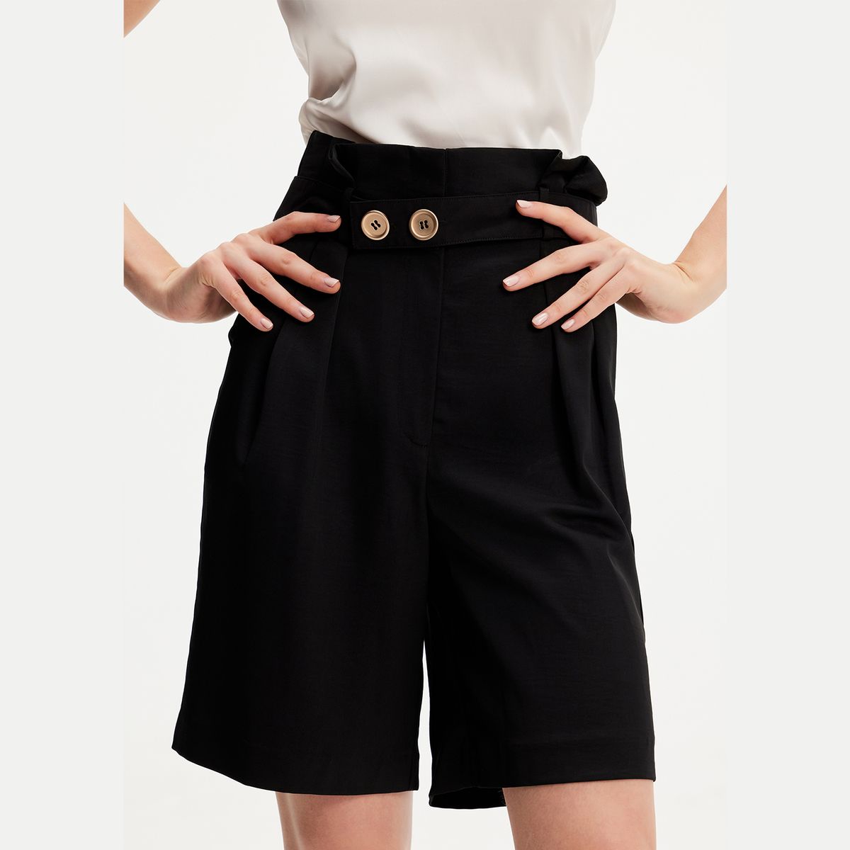 Bermuda-Shorts mit hoher Taille und Falten