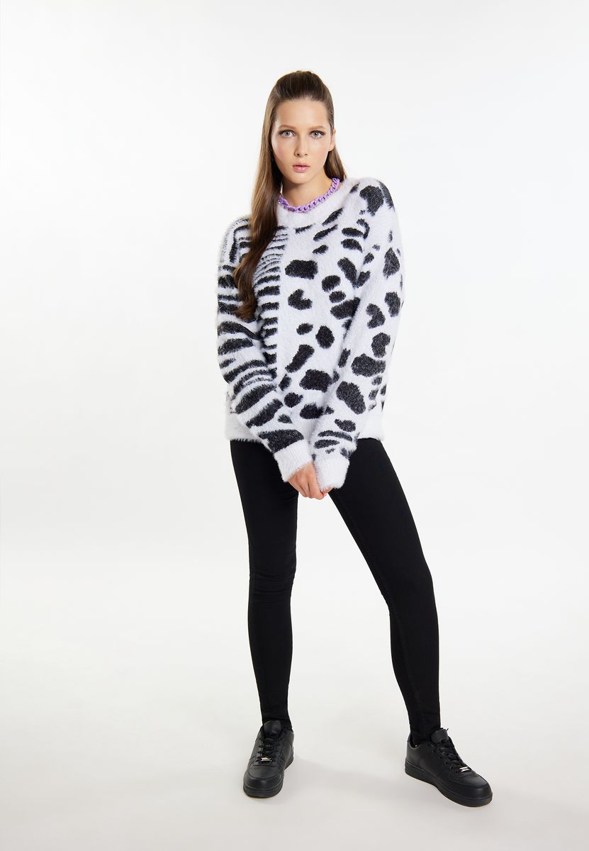 Gebürsteter Strickpullover mit Tiermuster