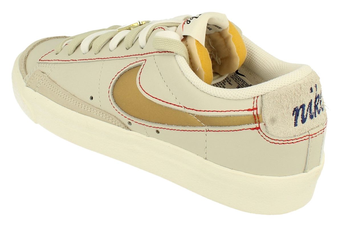 Low Sneakers im Retro-Court-Stil