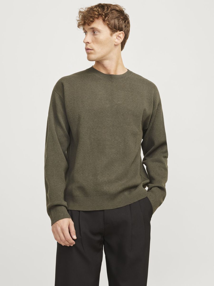 Klassischer Strickpullover mit Rundhalsausschnitt
