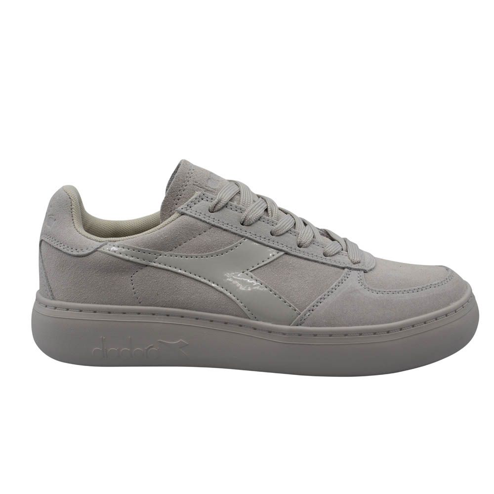 Minimalistische Wildleder-Sneakers