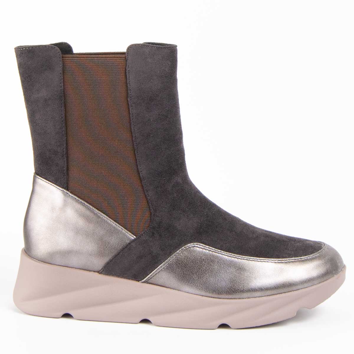 Lässige Keilstiefeletten mit Metallic-Akzenten