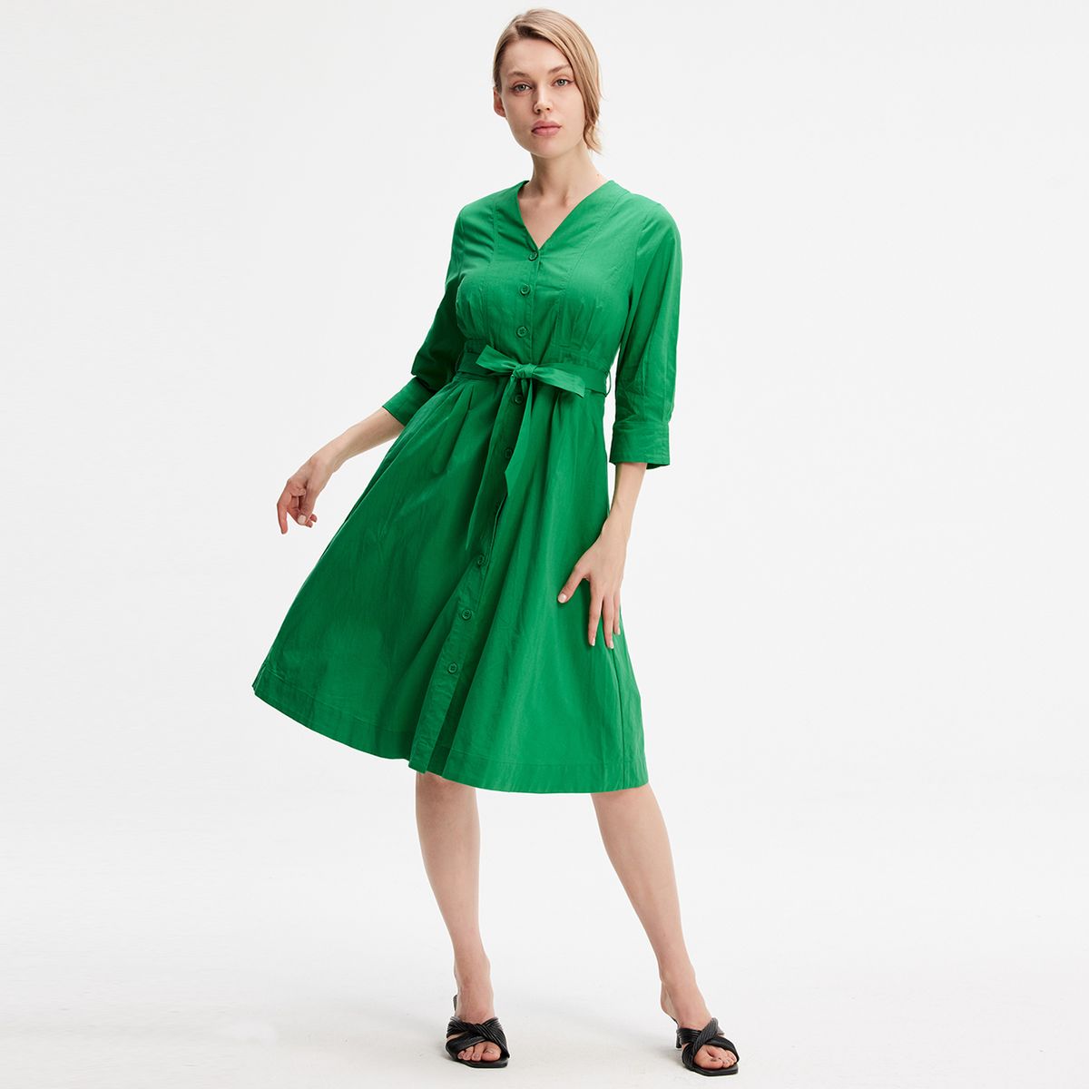 Klassisches Baumwoll-Midikleid mit Knopfleiste