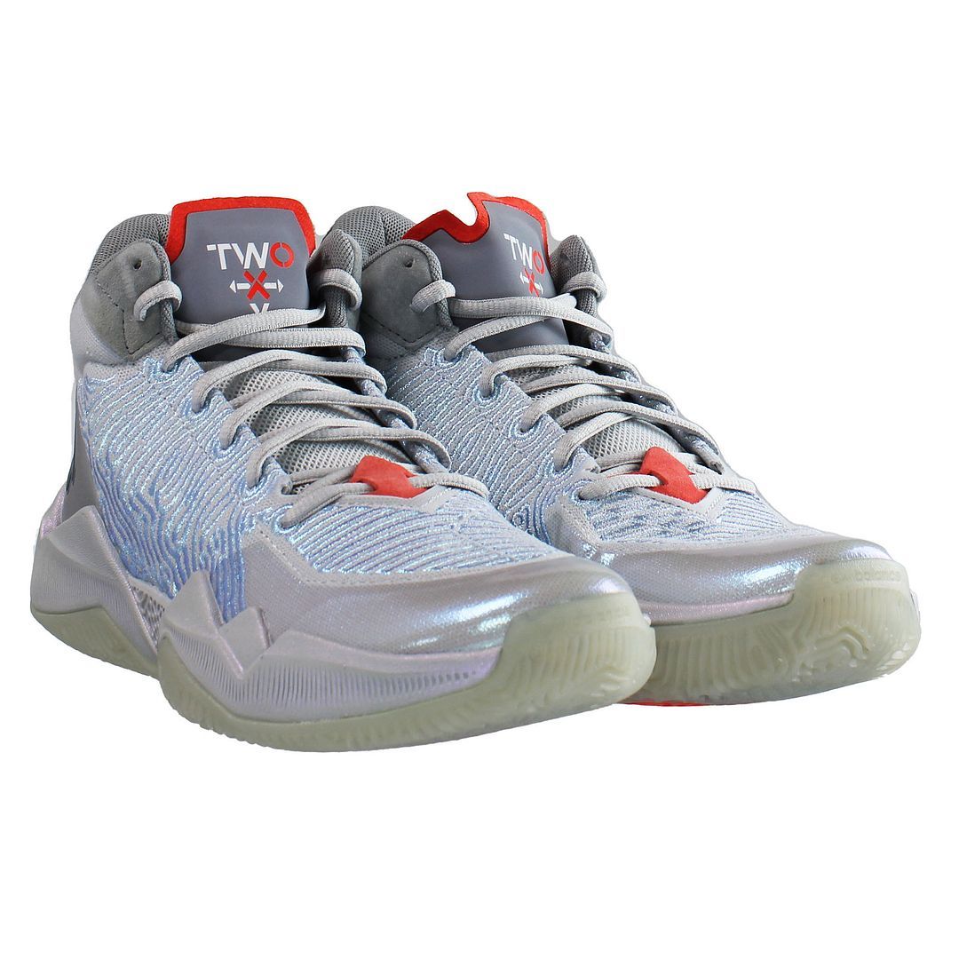 Two WXY Performance Basketballschuhe
