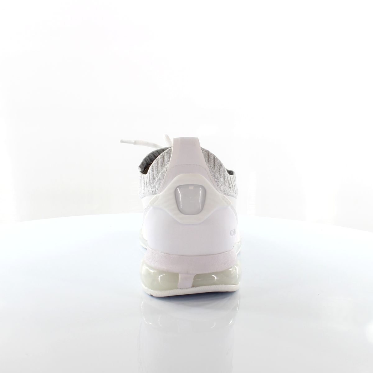 Athletische Sneaker im Sockenstil