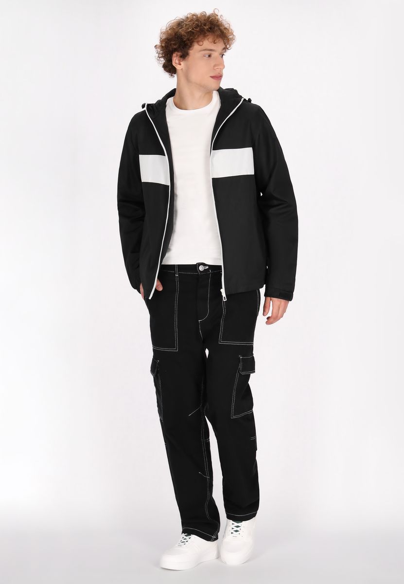 Leichte Color-Block Windjacke mit Kapuze